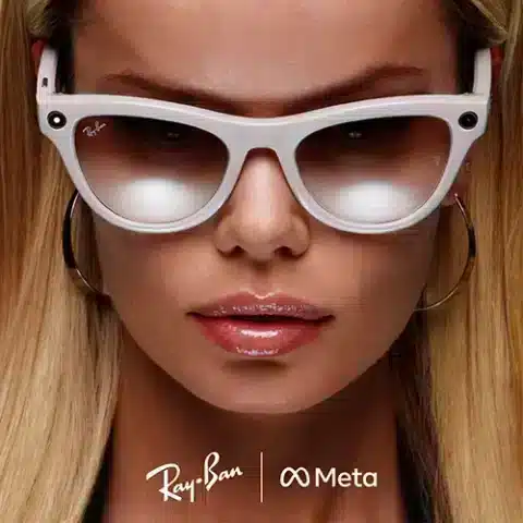 Lunettes connectées . Femme portant des lunettes connectées blanches Ray-Ban x Meta, illustrant l'innovation technologique des lunettes connectées en 2025