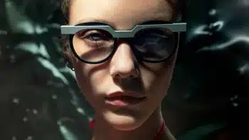 Gafas Veronika Wildgruber PRIS en plata y negro, diseño moderno y geométrico