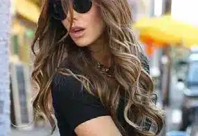 Kate Beckinsale avec des lunettes de soleil Oliver Goldsmith Manhattan, un modèle iconique du style vintage.