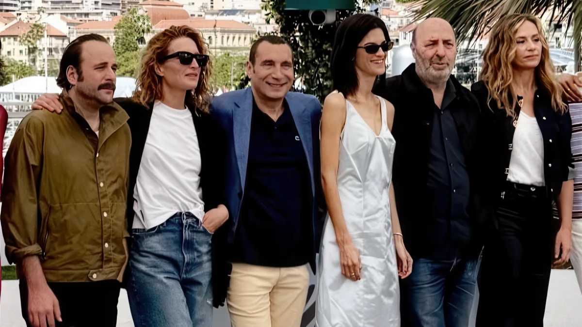 Le look Akoni de Julia Piaton pour le nouveau Klapisch 3 Julia Piaton-Akoni-Cannes-2025
