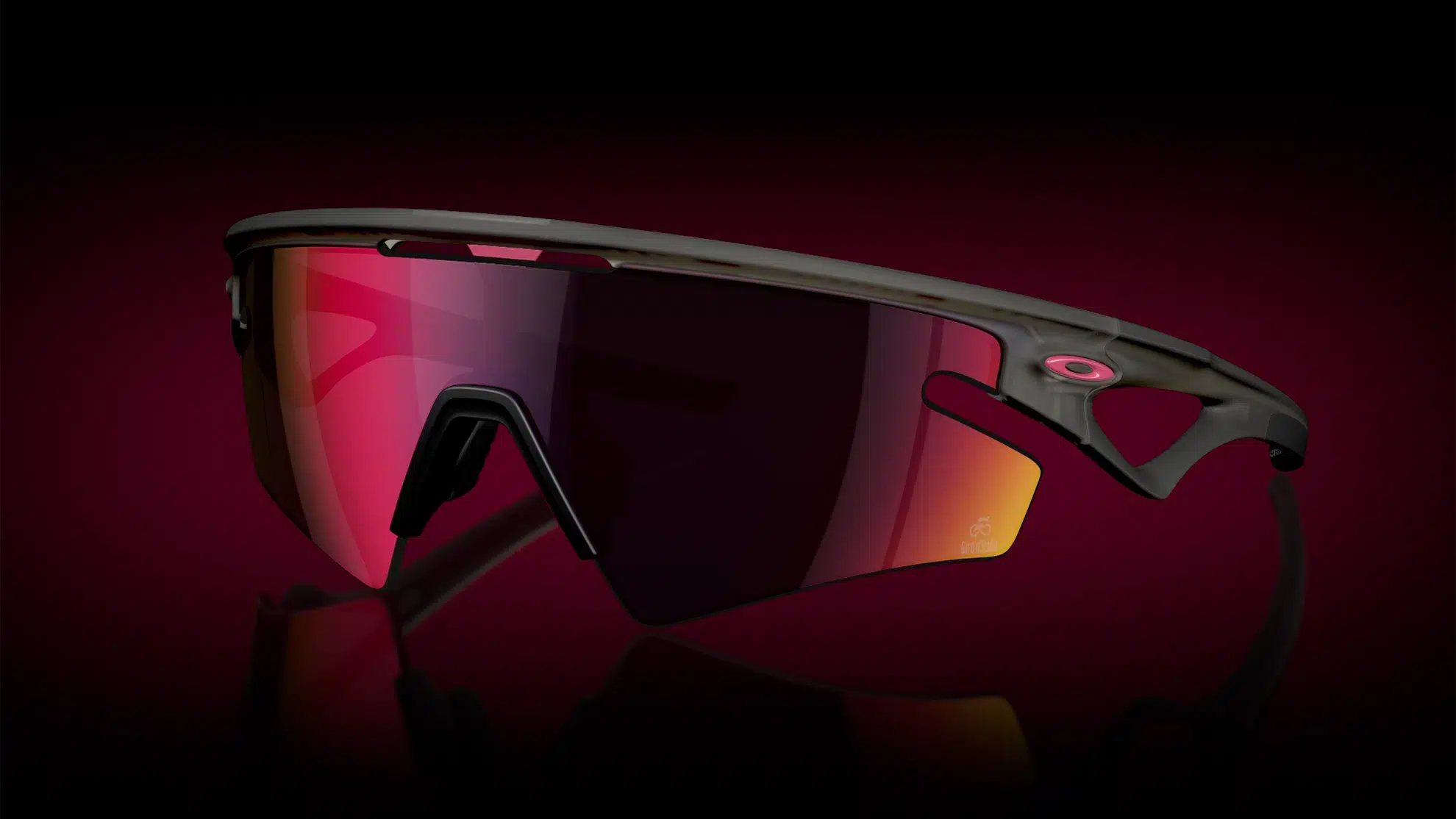 Oakley x Giro: cuando el rendimiento se une al estilo 1 Oakley x Giro Sphaer Slash 2025