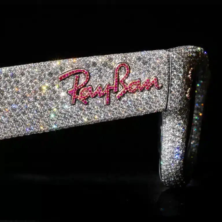 Rocky signe la Ray-Ban la plus chère de l’histoire 4 rayban Wayfarer Puffe full pave, or blanc 18 carats