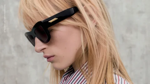 Les lunettes Bottega Veneta SS25 redéfinissent le chic discret