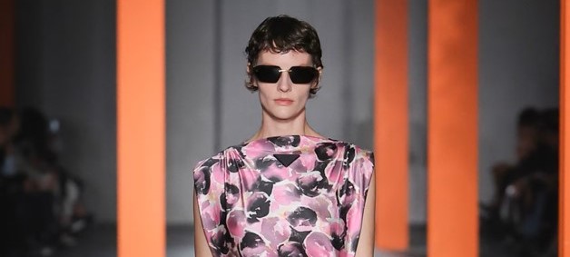 Prada Eyewear: identidad, colecciones y fabricación de las gafas de la marca