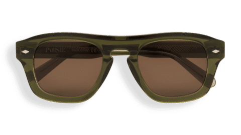 Lunettes de soleil Freschezza en acétate vert olive translucide avec verres bruns, vue de face sur fond noir