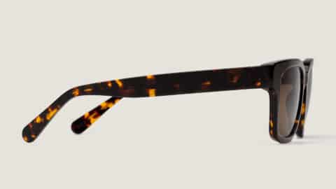 Gafas de sol Incantevole, montura rectangular de acetato carey, lentes marrones, perfil