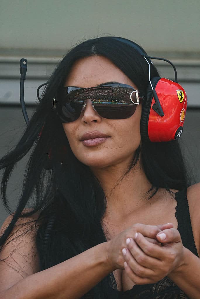 Kim Kardashian portant les lunettes Gucci GG2174S au Grand Prix de Monaco 2026